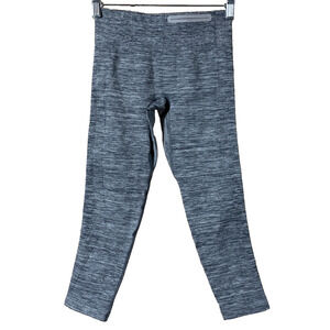 Under Armour Womens Capri Pants Size XS Gray Compression Workout Heat Gear